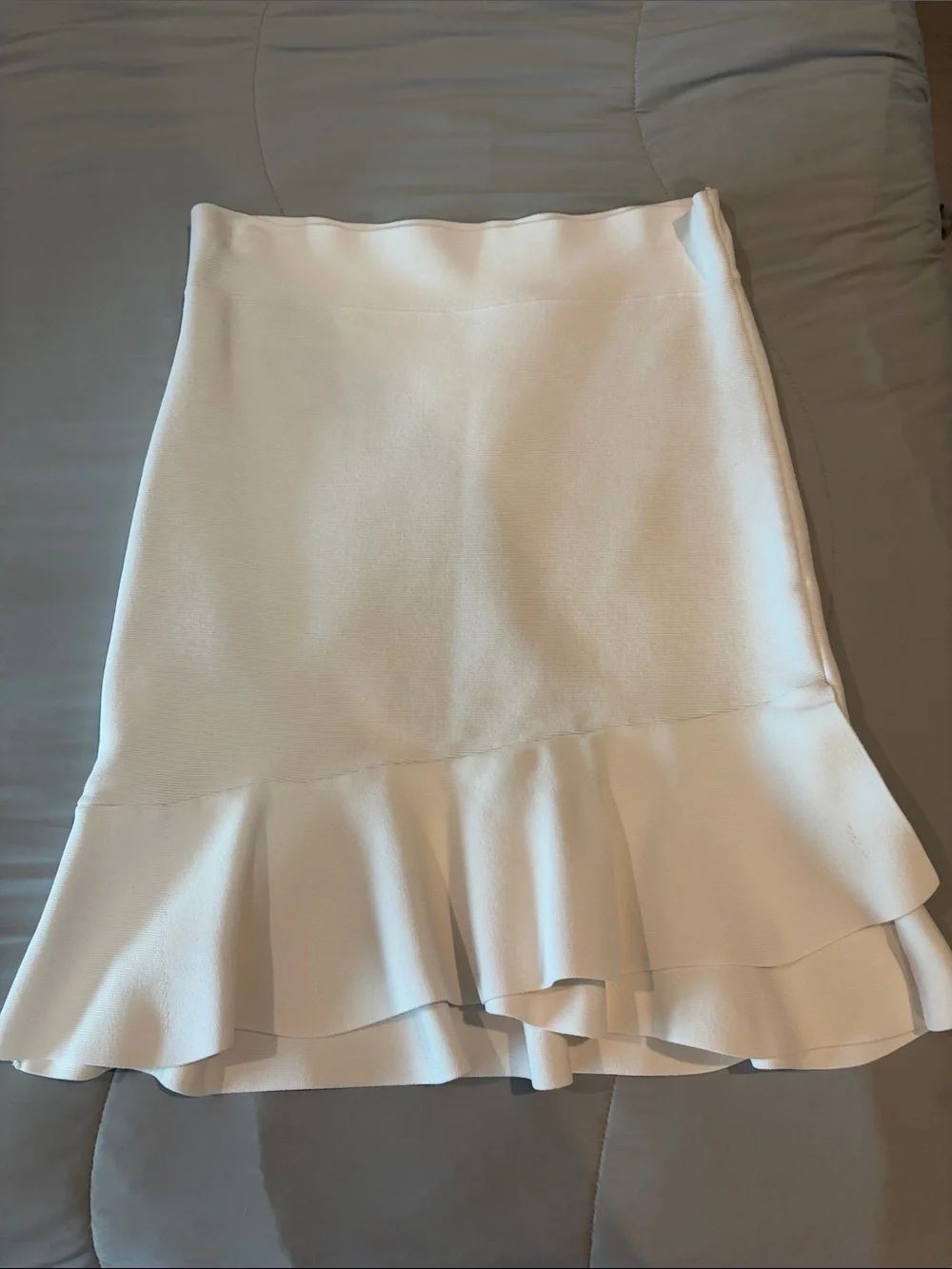 Elegant White Ruffle Hem Women's Skirt